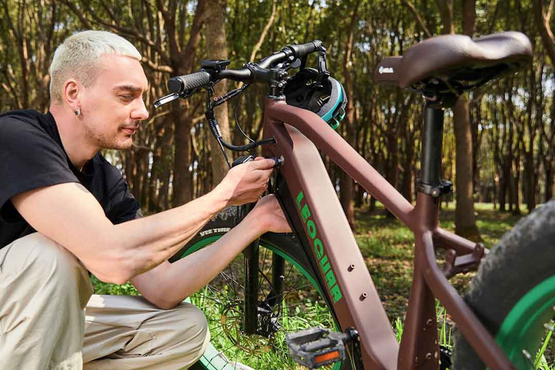 Cyclist choosing a gravel bike frame