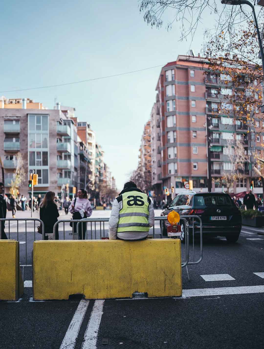 Bianchi C-Sport 1 in an urban setting