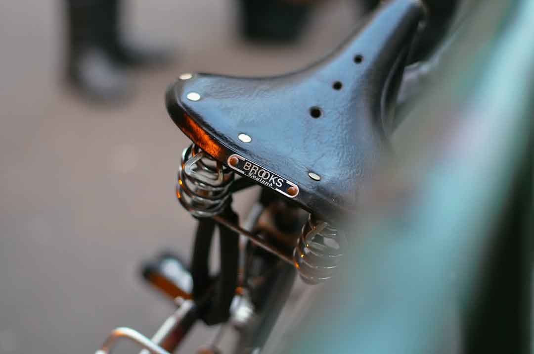 close_up_of_bike_frame_bag